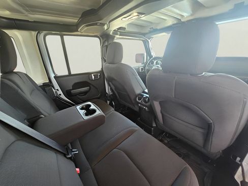 Used 2023 Jeep Wrangler Unlimited AWD/4WD image 30