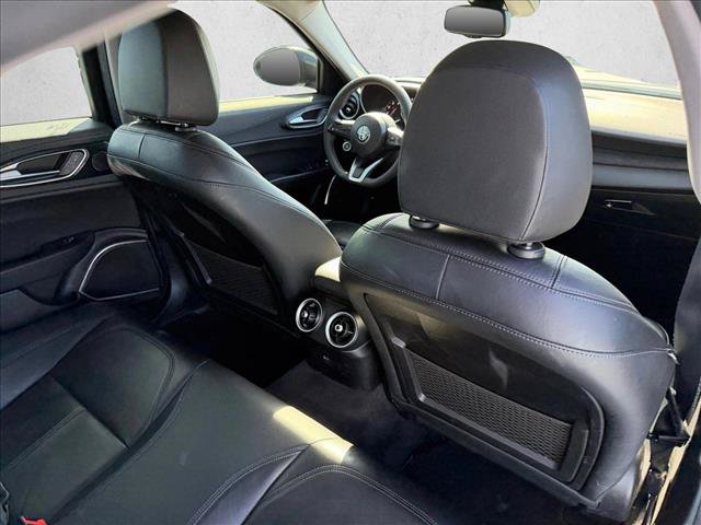 Used 2021 Alfa Romeo Giulia Sprint w/ Cold Weather Package AWD/4WD image 15