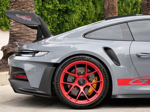 Used 2025 Porsche 911 GT3 RS image 12