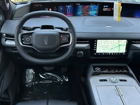 New 2026 Lincoln Navigator Reserve w/ Jet Appearance Package AWD/4WD image 13