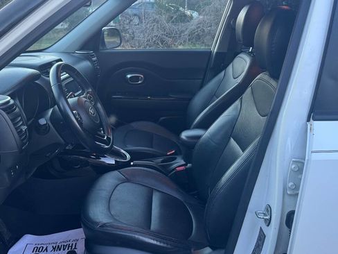 Used 2016 Kia Soul ! image 12