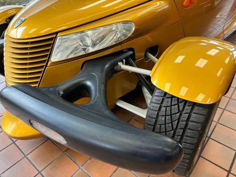 Used 2002 Chrysler Prowler RWD image 11