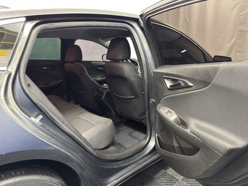 Used 2017 Chevrolet Malibu LT w/ Driver Confidence Package image 29