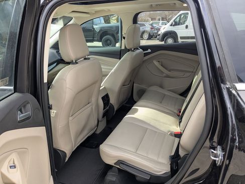 Used 2019 Ford Escape Titanium image 29