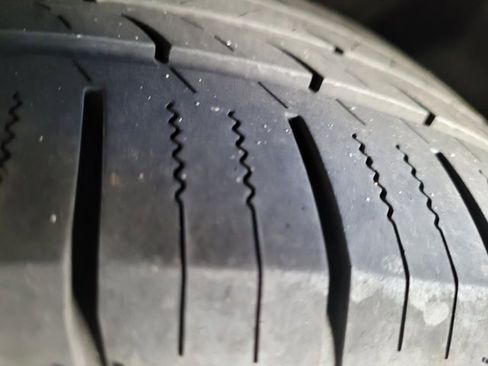 Used 2021 Ford Explorer XLT image 26