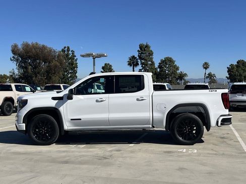 New 2026 GMC Sierra 1500 Elevation w/ LPO, Elevation Black Package AWD/4WD image 7