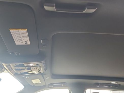 Certified 2024 GMC Yukon Denali Ultimate w/ LPO, Floor Liner Package AWD/4WD image 19