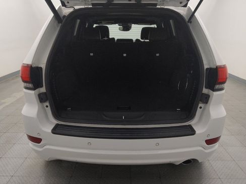 Used 2020 Jeep Grand Cherokee Altitude RWD image 29