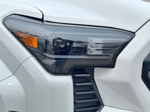 New 2026 Toyota Tacoma SR5 image 9