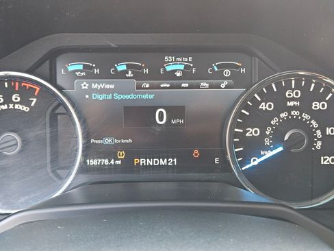 Used 2015 Ford F150 Lariat w/ Equipment Group 502A Luxury AWD/4WD image 22
