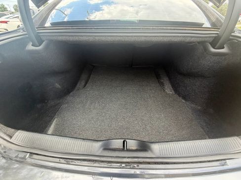 Used 2019 Dodge Charger SXT RWD image 8
