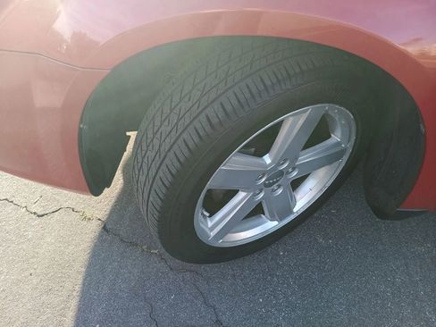 Used 2013 Dodge Avenger SE image 23