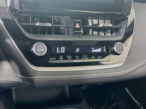 Used 2024 Toyota Corolla SE image 15