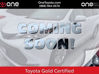 Certified 2024 Toyota Sienna Platinum