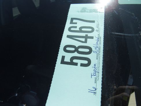 Used 2016 Toyota Highlander Limited image 32