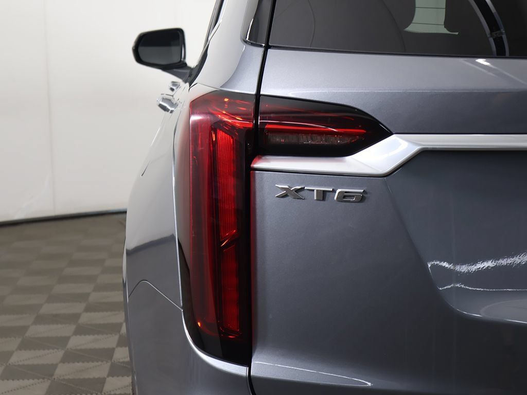 Used 2021 Cadillac XT6 Premium Luxury FWD image 17