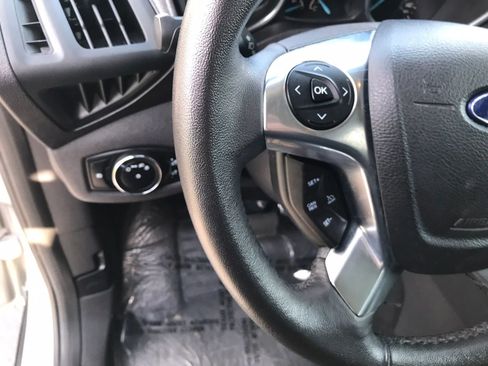 Used 2018 Ford Transit Connect XLT image 16