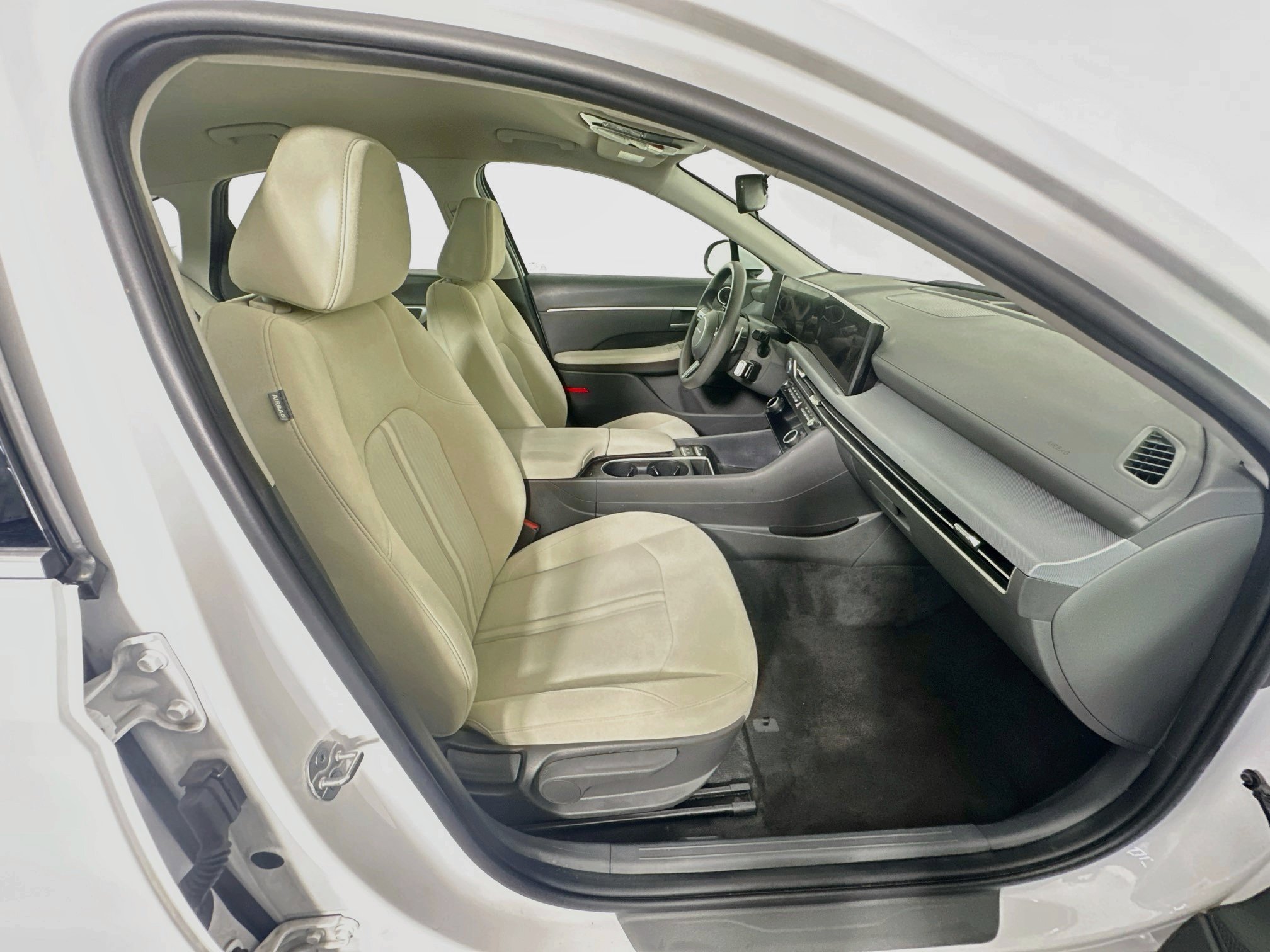 Used 2025 Hyundai Sonata SEL FWD image 31