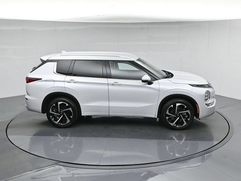 Used 2024 Mitsubishi Outlander SEL FWD image 51