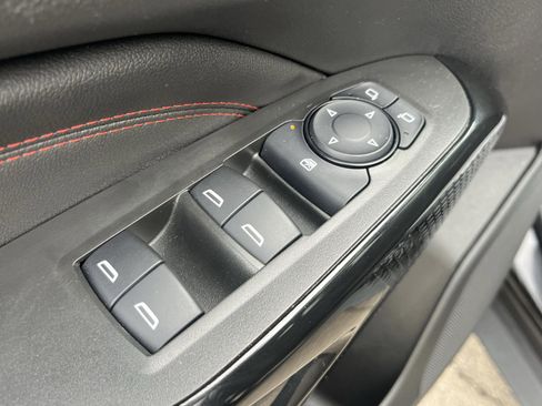 Used 2024 Chevrolet Trax RS w/ Sunroof Package image 23