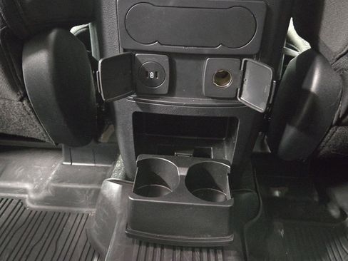 Used 2023 Ford Explorer XLT image 23