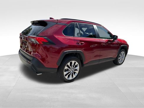 Used 2021 Toyota RAV4 XLE Premium FWD image 7