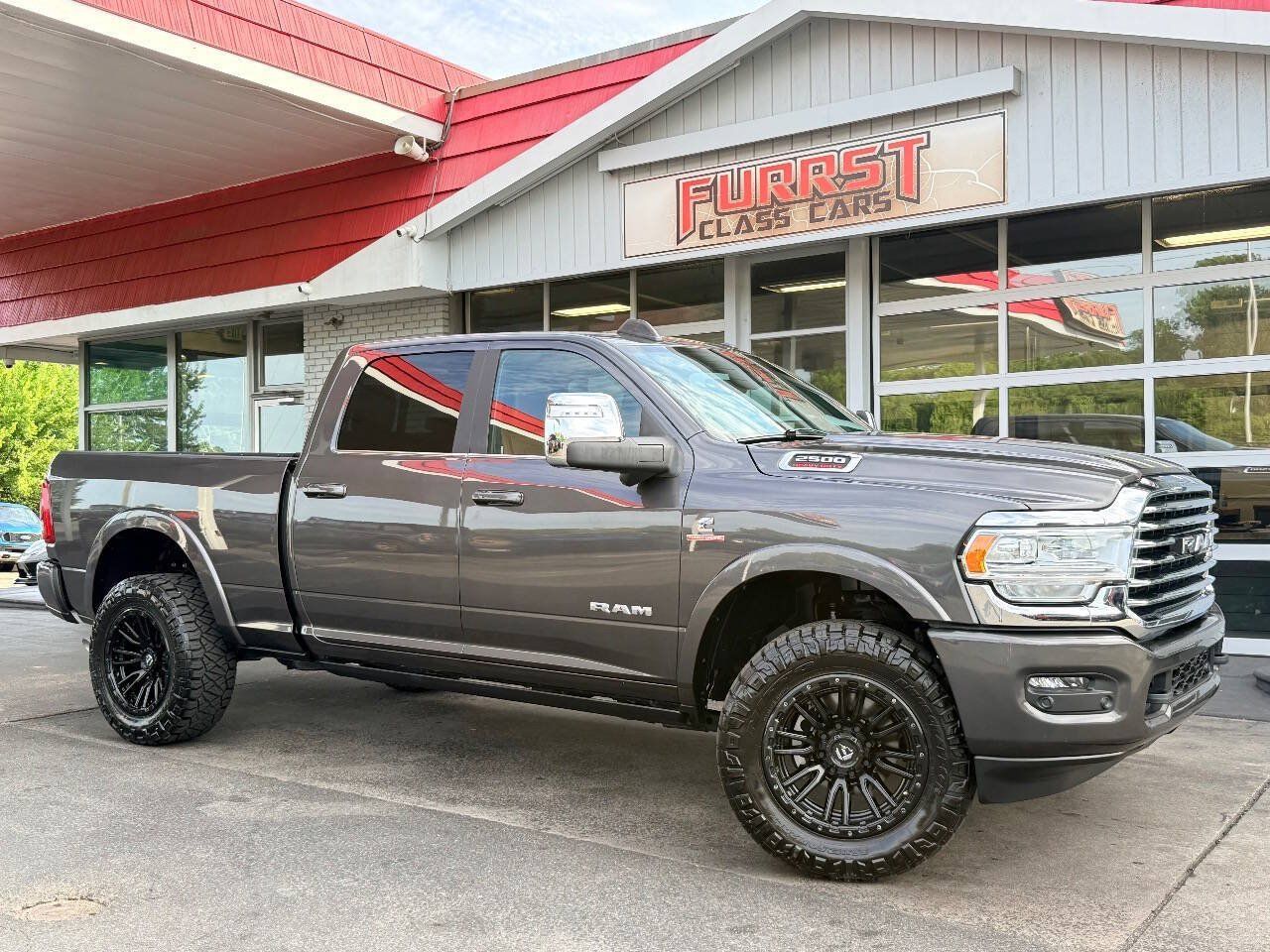 Used 2024 RAM 2500 Limited w/ Safety Group AWD/4WD image 1