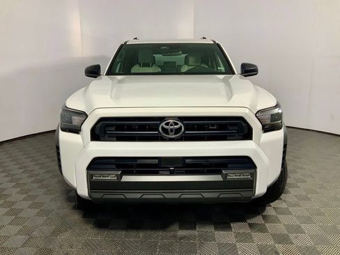 Used 2025 Toyota 4Runner SR5 AWD/4WD image 6