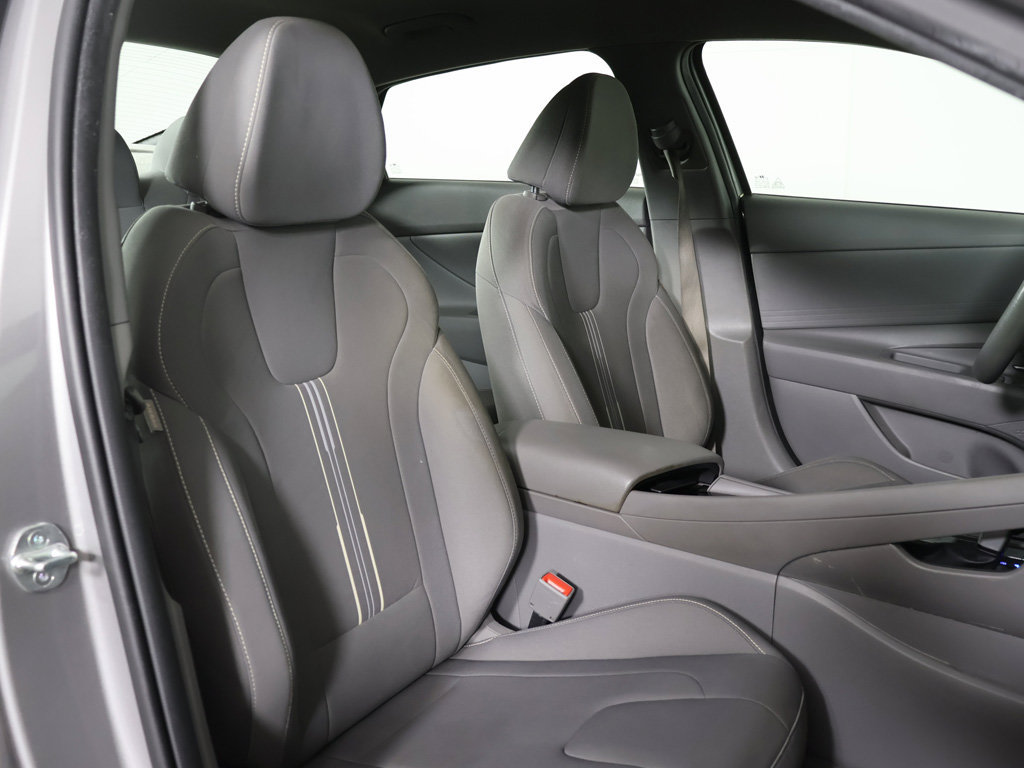 Used 2022 Hyundai Elantra Blue FWD image 27