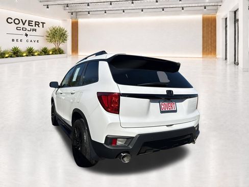 Used 2023 Honda Passport Elite image 7