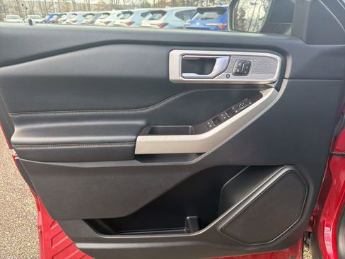 Used 2020 Ford Explorer Limited w/ Class III Trailer Tow Package image 11