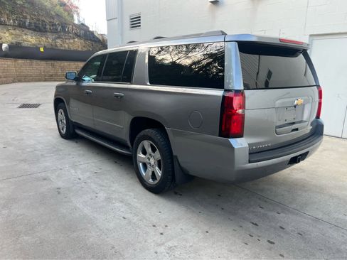 Used 2019 Chevrolet Suburban LS w/ All-Season Package image 3