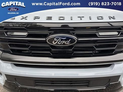 Used 2025 Ford Expedition Platinum w/ Stealth Performance Package image 10