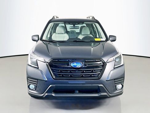 Used 2023 Subaru Forester Premium image 2