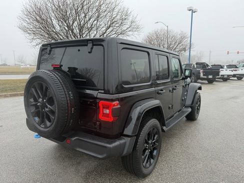 Used 2022 Jeep Wrangler Unlimited Sahara w/ Cold Weather Group image 6