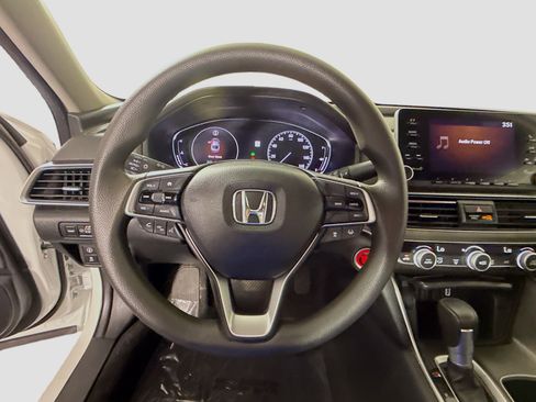 Used 2019 Honda Accord LX image 13