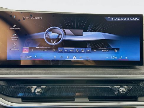 New 2026 BMW X5 xDrive40i w/ Climate Comfort Package image 14