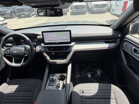Used 2026 Ford Explorer ST-Line w/ ST-Line Street Pack RWD image 12