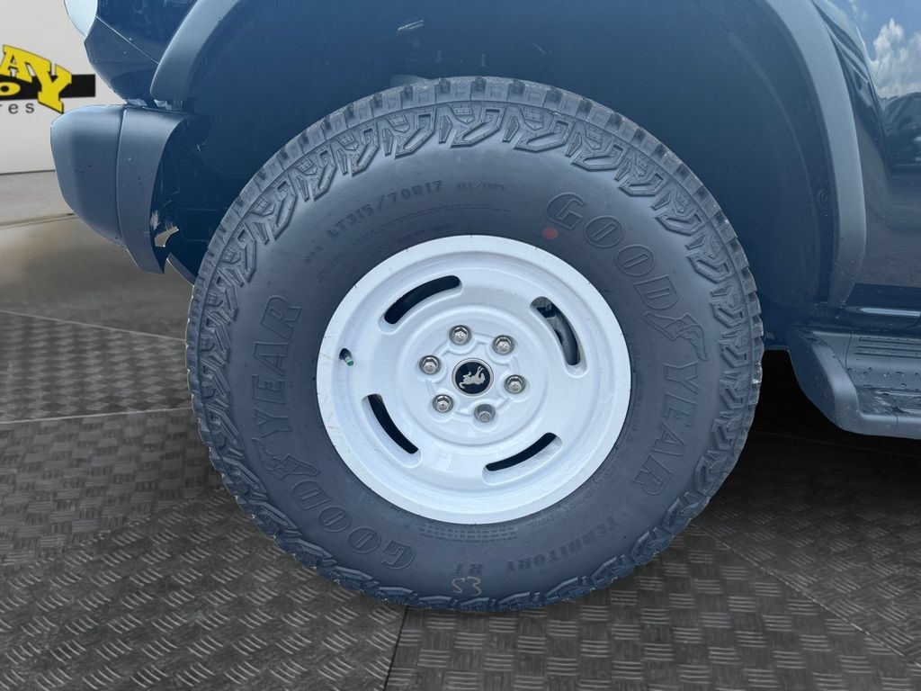 New 2026 Ford Bronco Heritage Edition AWD/4WD image 17