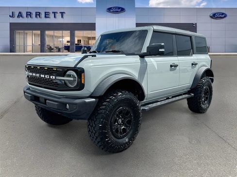 Certified 2022 Ford Bronco Wildtrak AWD/4WD image 3