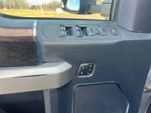 Used 2022 Ford F450 Lariat w/ Lariat Value Package image 11