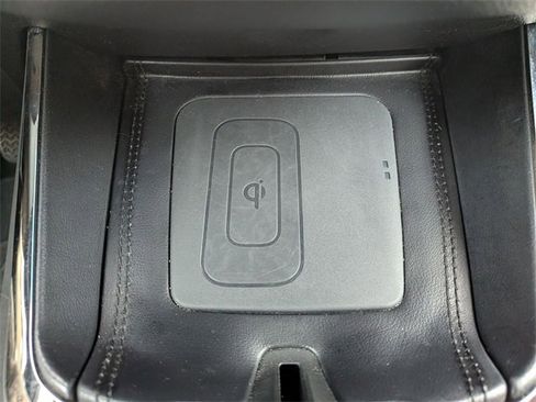 Used 2017 Toyota Avalon XLE Premium image 18