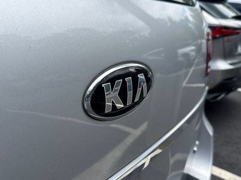 Used 2020 Kia Sedona EX FWD image 10