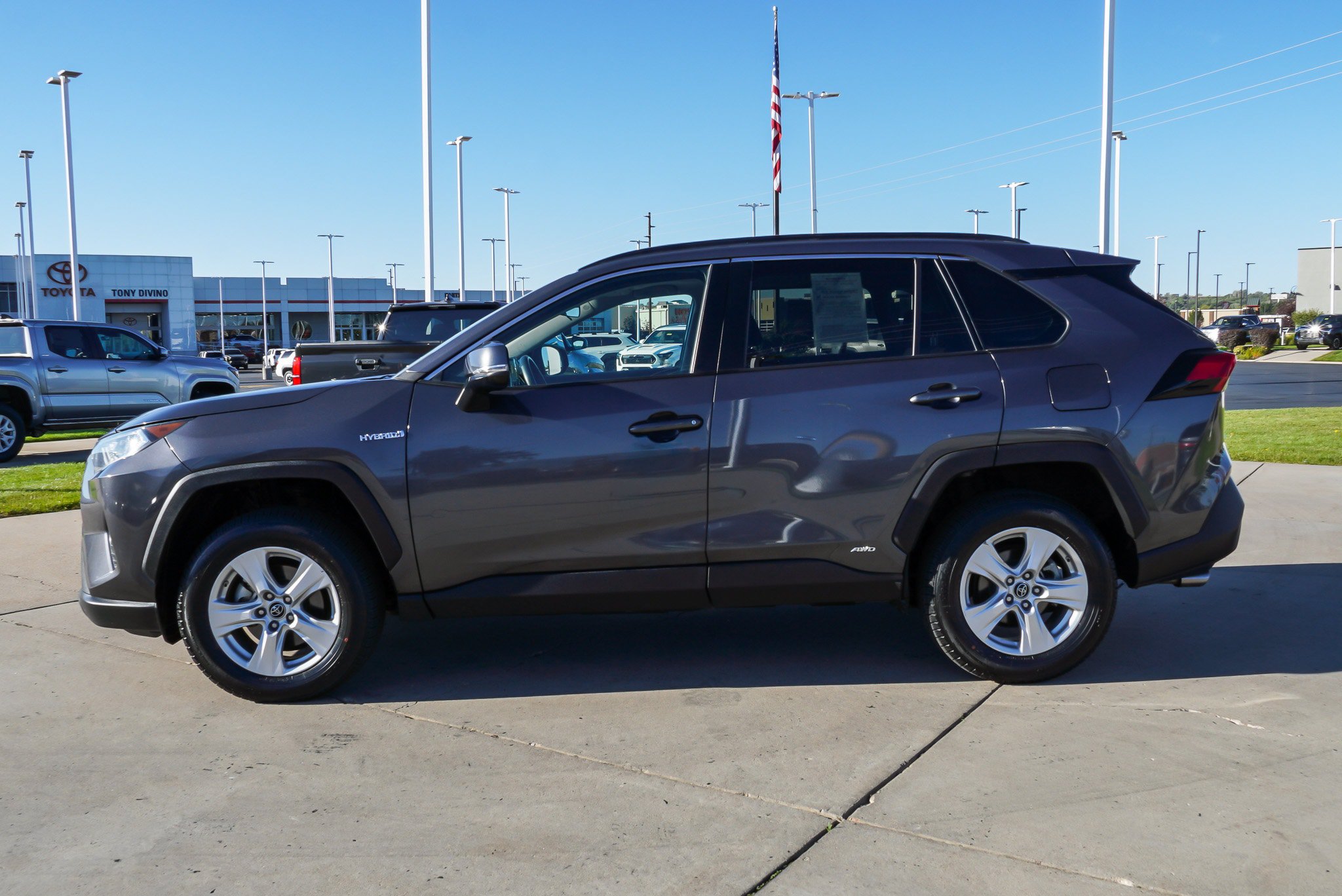 Certified 2019 Toyota RAV4 XLE w/ Convenience Package AWD/4WD image 5