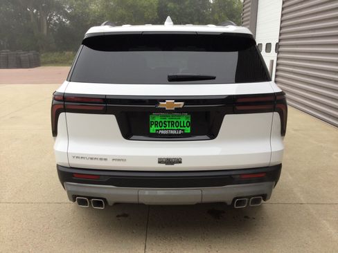 New 2027 Chevrolet Traverse LT w/ Sun and Wheel Package AWD/4WD image 4
