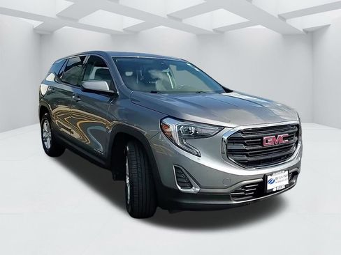 Used 2020 GMC Terrain SLE image 3