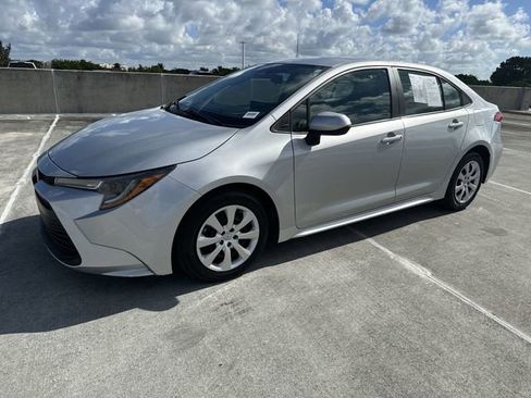 Used 2024 Toyota Corolla LE FWD image 33