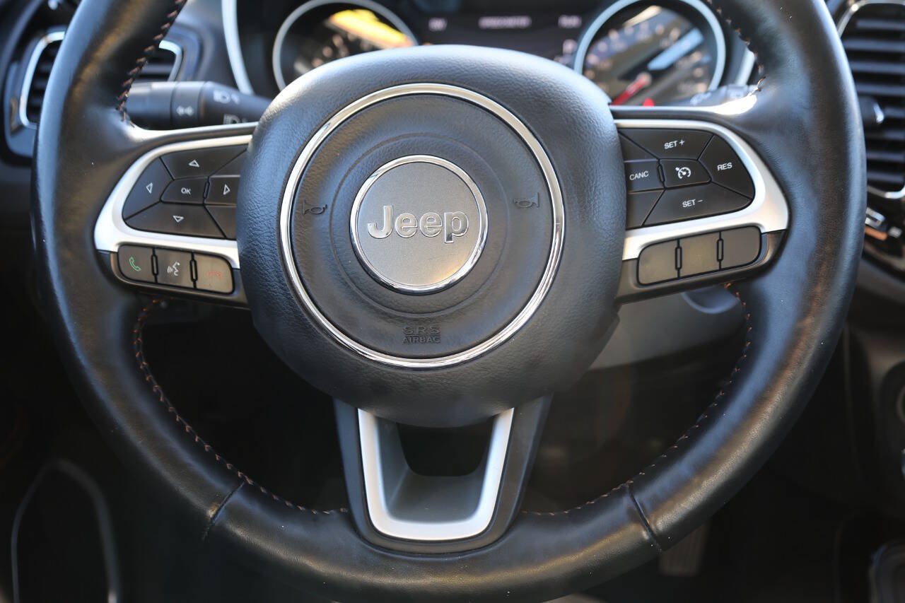 Used 2018 Jeep Compass Limited AWD/4WD image 18