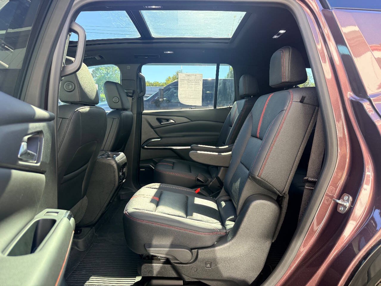 Used 2025 Chevrolet Traverse RS w/ LPO, Floor Liner Package AWD/4WD image 31