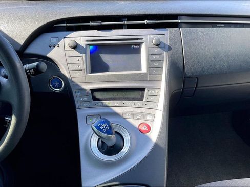 Used 2013 Toyota Prius Two image 39